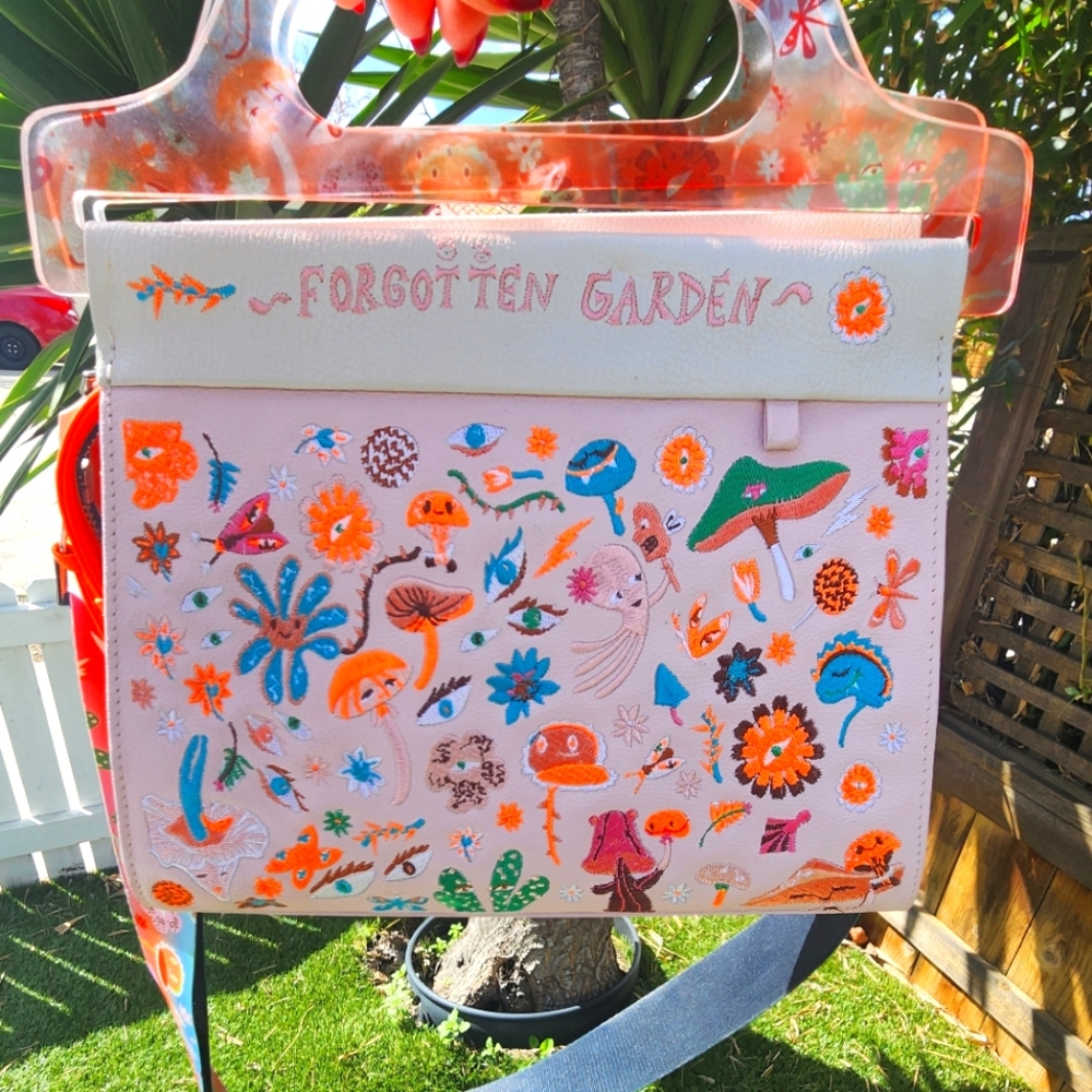 NWOT Rare Min & Mon Forgotten Garden crossbody bag